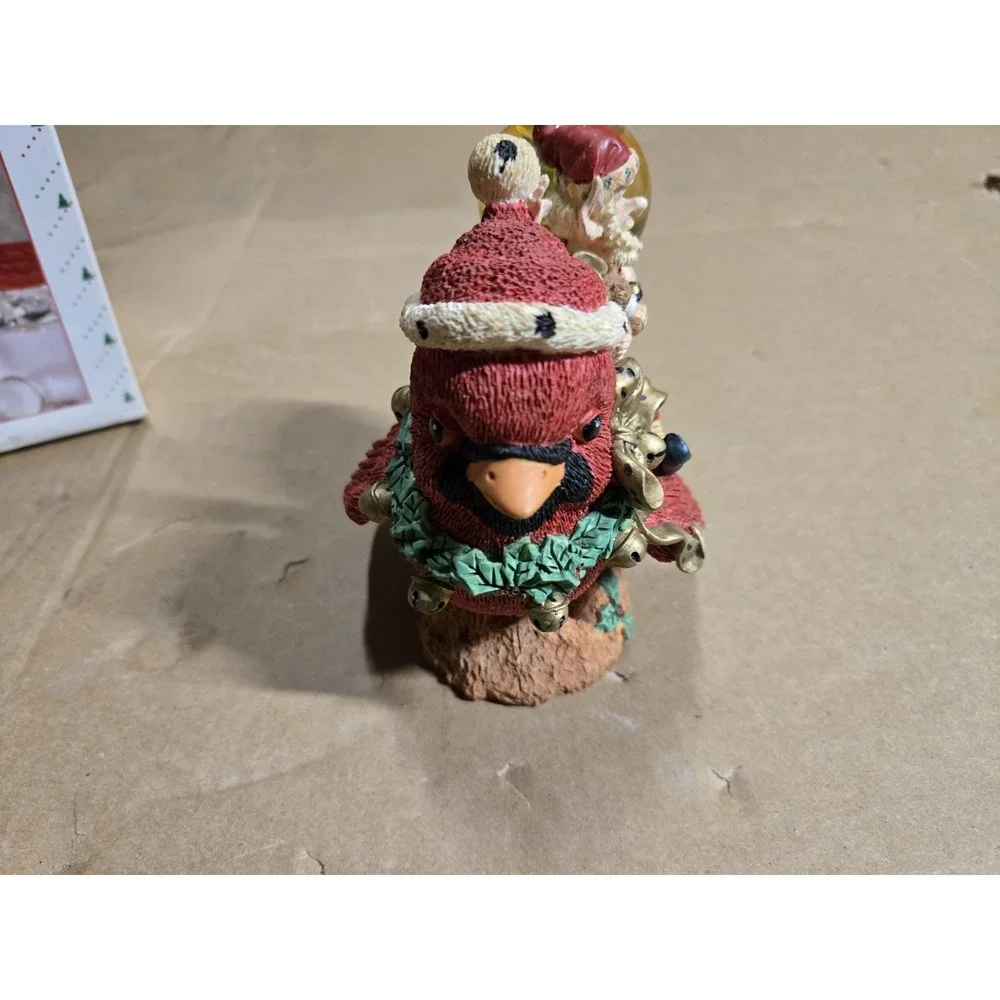 Vintage Holiday Time Cardinal Friends‎ Christmas Water Snow Globe